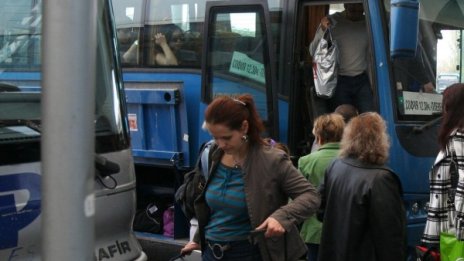 "Мамо, прати ми колет с автобуса". Да, ама вече не! 