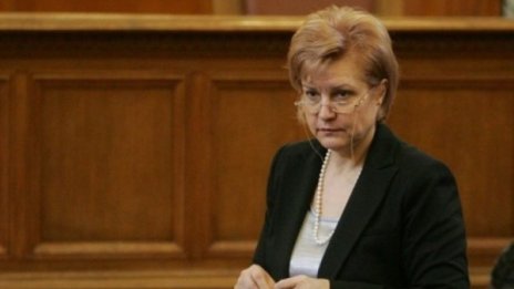 Предлагат Менда Стоянова за зам.-шеф на парламента 