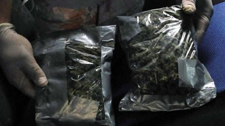 12 членове на наркобанда в София попаднаха в ареста 