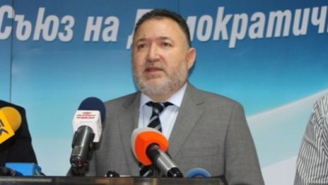 Бюджетът на трите „р” – розов, рисков, разочароващ, критикува СДС 