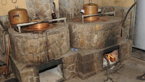 Митничари в Северозападна България дебнат за нелегални казани