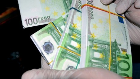 Дай 400 евро и те пращаме на работа в чужбина! 