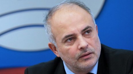 Младенов към майките: Ако не ви вземат на работа, кажете ми!