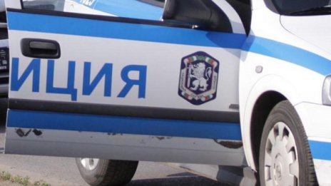Жена наръга мъжа си с ножица в слабините