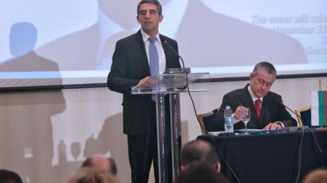 Не съм под сянката на никого, вярва Плевнелиев