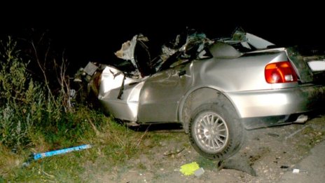 Един загинал, 18 ранени в катастрофи 