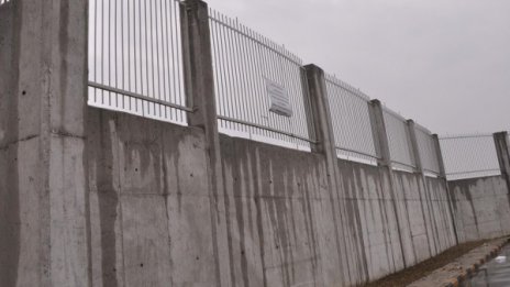 Общо 25 души са задържани по границите на България