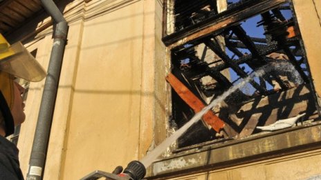 Мъж загина при пожар в монтанско село
