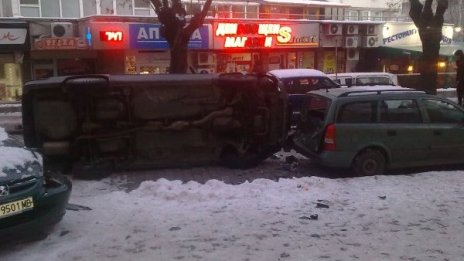 Пияна помля няколко коли през нощта в столицата