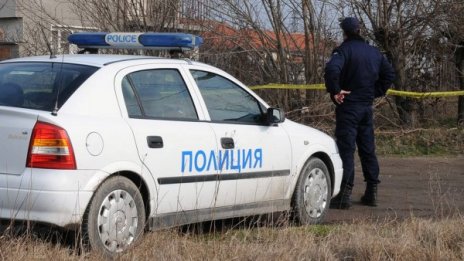 Хванаха над тон фалшив алкохол