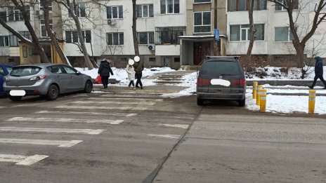 Улиците на София: Тормоз от мотористи, коли, зле регулирани кръстовища...