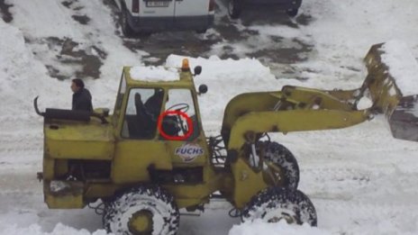 "Подкуп" за снегопочистваща техника в Шумен  