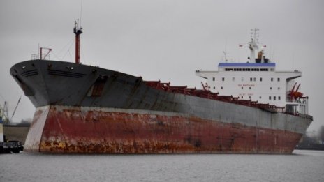 Българските моряци, блокирани в кораб край Пакистан, се прибират до 2 дни