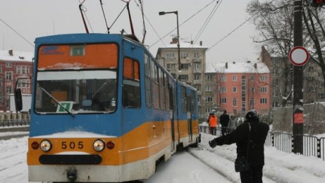 Общественият транспорт ще се движи по празнични разписания