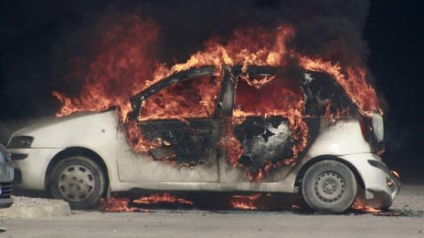 Два автомобила горяха в Бургас и Приморско