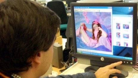 Арестуваха над 200 души за детска порнография в интернет