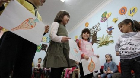 Малката заплата вдига детските 