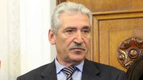 ГЕРБ предпочита референдум за пушенето отколкото за "Белене" 
