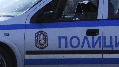 Като взема брадва, само на полицаи ще ми станете!