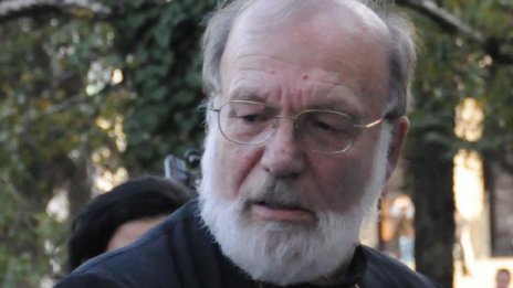 Митрополит Амвросий не е закъснял с представянето на документите