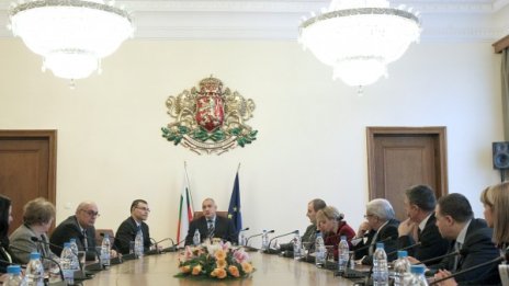 Борисов възлага на министри да му смятат уравнения 