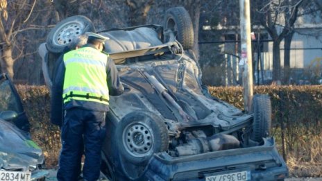  Снегът взе две жертви: Млади момичета загинаха край Хисаря