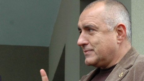 Късни ли са трите оставки за туширане на проблемите...