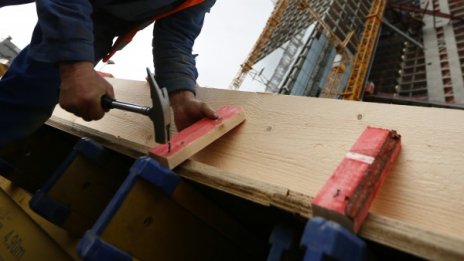 Работа на черно спъва икономиката ни 