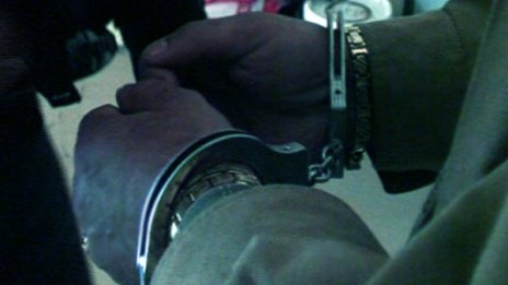 Чопърите са задържани за неуспешен обир на заложна къща