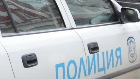 Мъж ограби приятел, защото се заглеждал по жена му
