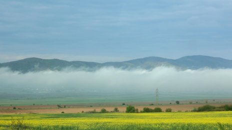 Днес на много места ще е облачно и мъгливо