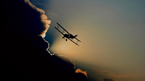 Малък самолет с шест души на борда се разби в щата Ню Йорк ВИДЕО