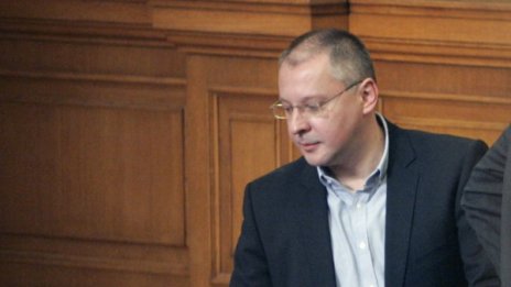 Не търся война с никого, рече Станишев 