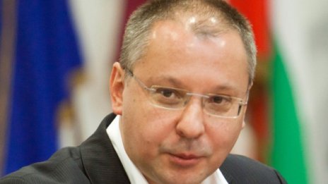 Кой се вълнува от Дянков при тези масови протести!