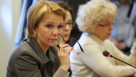 ДКЕВР се мъчи спешно да смъкне цените на тока