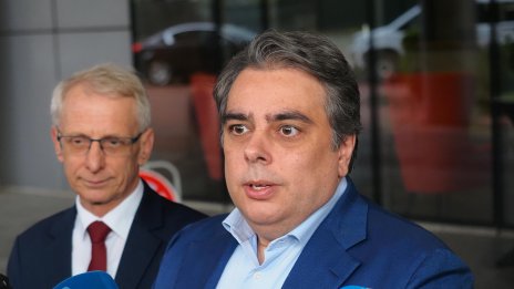 Василев: Управляващите приеха най-пагубния бюджет в новата история на България