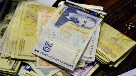 Задигнаха 9 бона от аптека в Бургас 