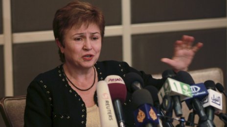 Национализация? Рисковано е, предупреди еврокомисарят ни 
