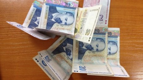 Задържаха за подкуп служител в министерство