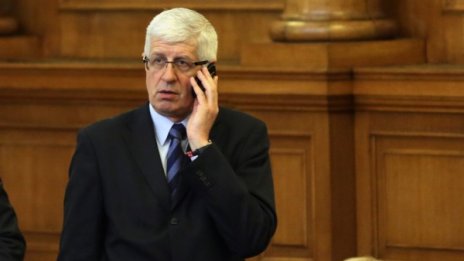 Къде се покри "танцуващият с вълци по банкянските полета"?