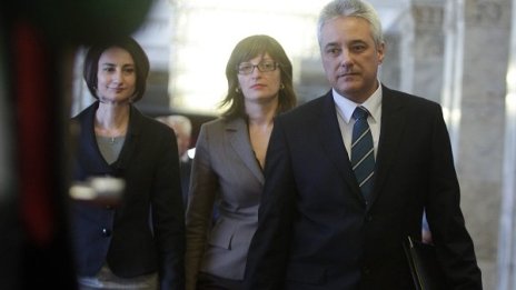 Служебният кабинет в пълен състав!