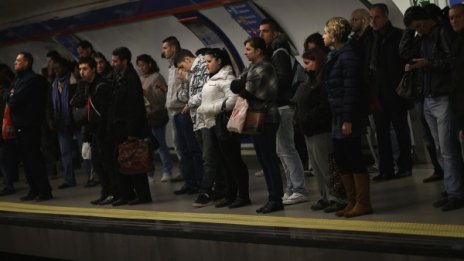 25 000 били свободните работни места у нас