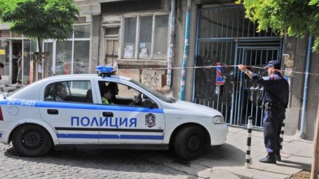 Стрелялият срещу крадците полицай с обвинение 