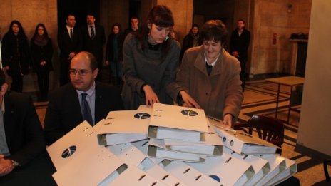 Хората на Кунева не се карат кой да стане депутат