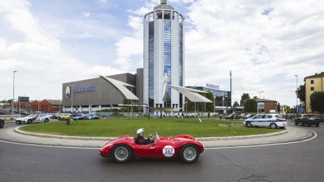 В кадър: Maserati превърна 1000 Miglia в празник на своята 100-годишна история