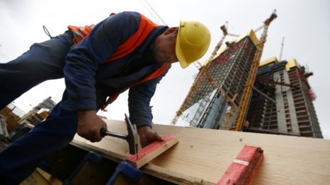 Почасовите разходи за труд у нас 3.7 евро, в Швеция - 39