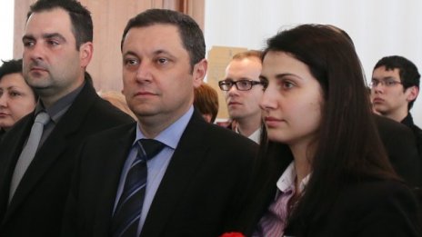 "Водачът на водачите" обеща възмездие за олигарси и политици