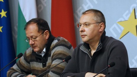 Цветанов се опитва да се крие зад имунитета си, ревна Станишев