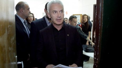 Сидеров иска обвинения за Цветанов