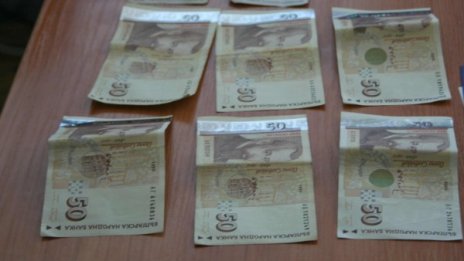 Задигнаха 7000 лева от офис в Карнобат